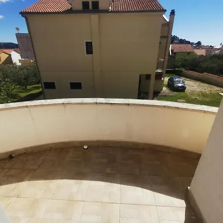 Lesic Tribunj Apartment
